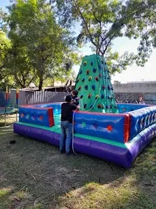 Escalada Inflável VR Festas: O Destaque de Aventura na Festa Junina do Colégio Força Máxima