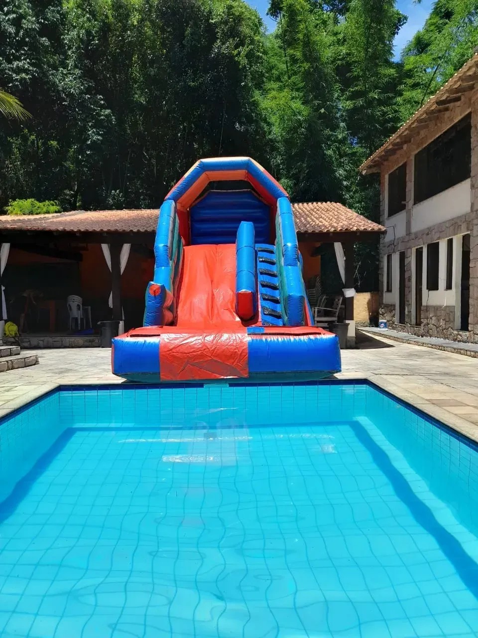 Aluguel de tobogã inflável para piscina – RJ​