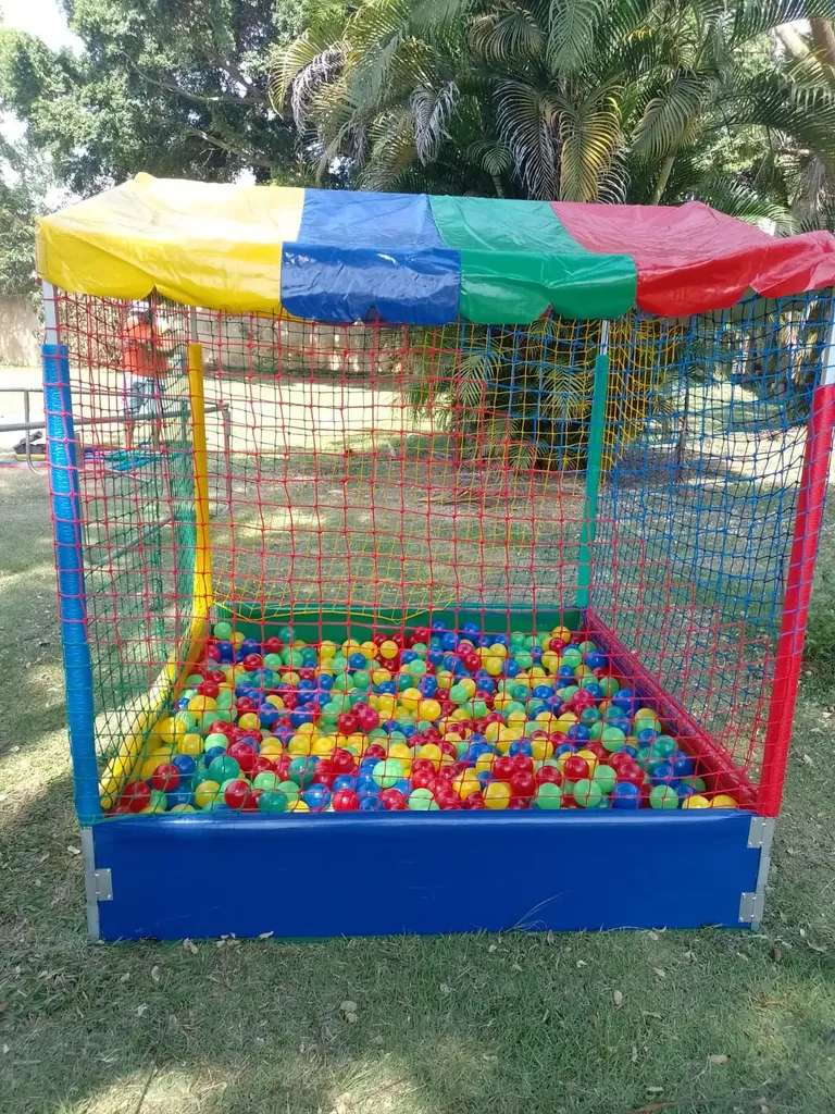 Aluguel de Piscina de bolinhas no RJ