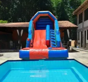 Aluguel de tobogã inflável toboágua para piscina no Rio de Janeiro - RJ